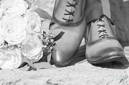 Mariage Yasmin & Romain focus sur la chaussure du marié